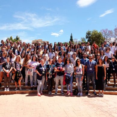 La UMA despide a más de cien estudiantes que viajarán por el mundo en proyectos de cooperación
