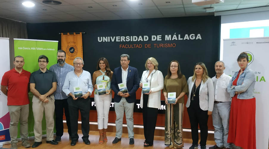 La Universidad de Málaga y la Fundación Descubren presenta la primera guía de Iniciación al turismo científico, destinada a potenciar la ciencia en el sector turístico.