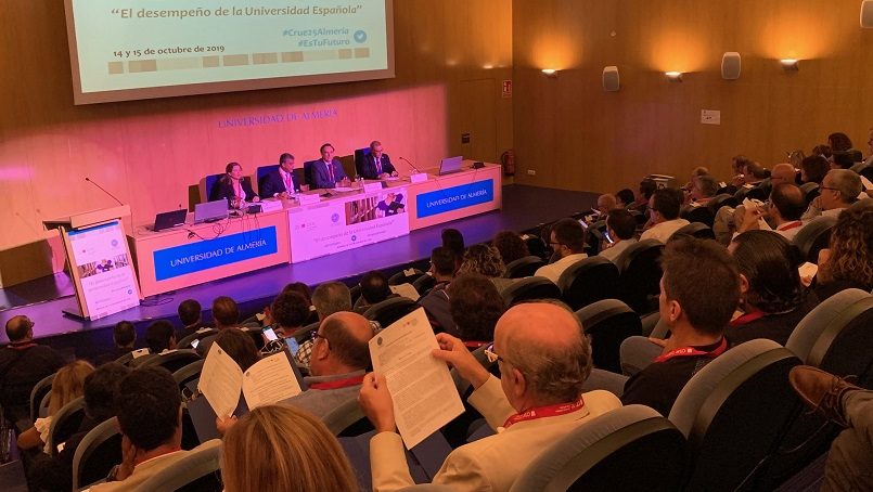 La labor y el futuro de las universidades españolas, a debate en la UAL