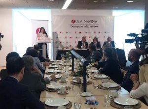 El Complejo de Estudios de Comercio y Gestión de la Universidad de Málaga ha acogido un año más el Desayuno Informativo de Aula Magna.