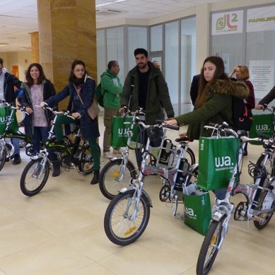 25 bicicletas para pedalear hacia la movilidad sostenible en la UJA