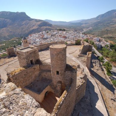 Hallan restos arqueológicos de una antigua fortificación iberorromana bajo el Castillo de La Guardia