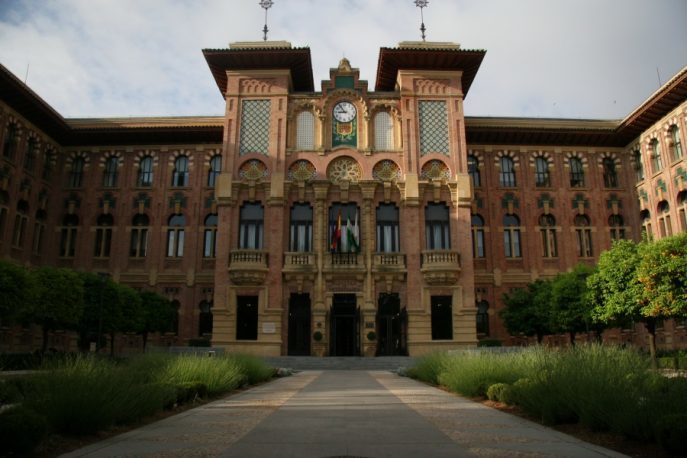 Un estudiante de la Universidad de Córdoba demanda a la institución por la posibilidad de seguir en vídeo los exámenes online hechos desde casa.
