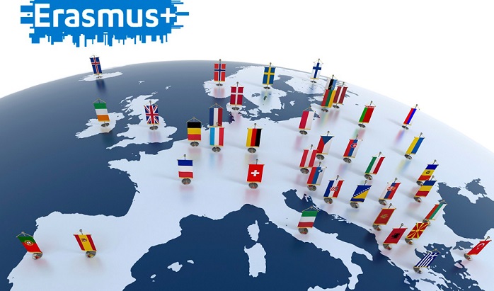 La Junta destina 11,7 millones a las becas Erasmus con el complemento autonómico