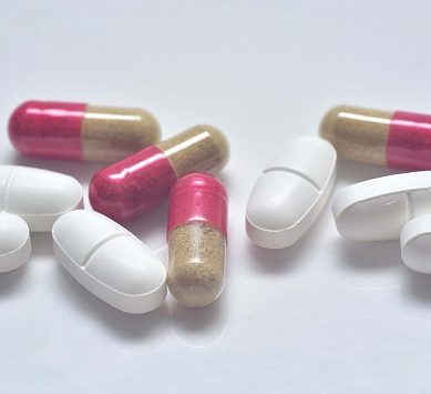 La UAL trabaja en reducir el tiempo de desarrollo de nuevos fármacos