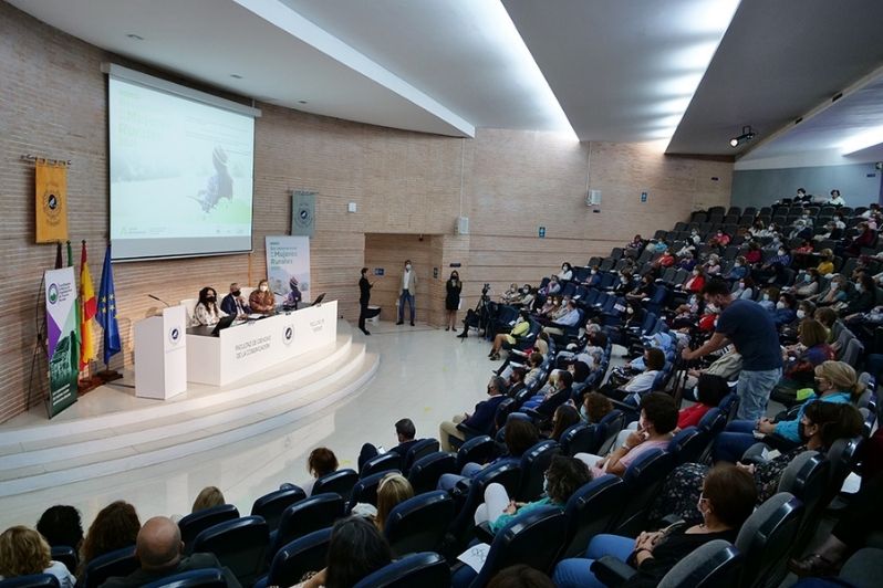 La Universidad de Málaga se suma a la celebración del Día Internacional de las Mujeres Rurales con la adhesión a la Red Andaluza de Entidades conciliadoras y la firma de un protocolo de actuación con COAMUR