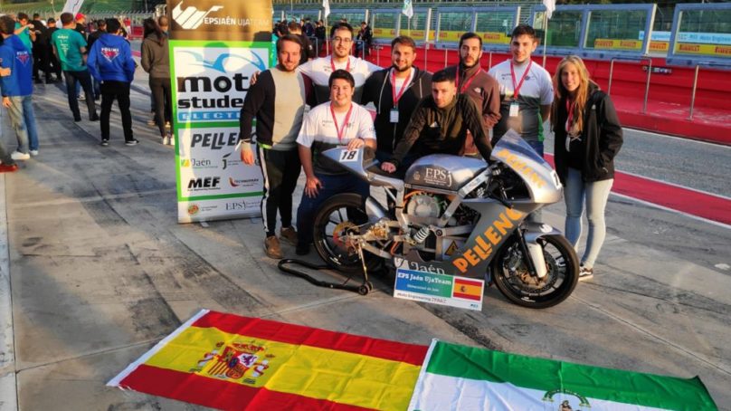 El equipo EPSJaén UJATeam calienta motores en la ‘Moto Engineering Italy’