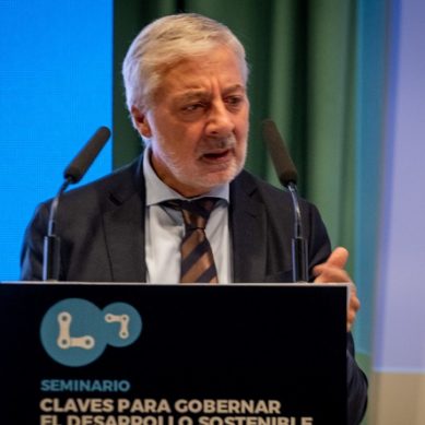José Blanco aborda en la UHU los grandes retos de la sociedad actual