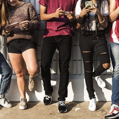 Un estudio liderado por la UMA relata los problemas de ansiedad e inseguridad de los jóvenes al estar una semana sin móvil