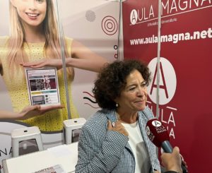 Pilar Aranda atendió a los micrófonos de Aula Magna durante las Jornadas de Recepción