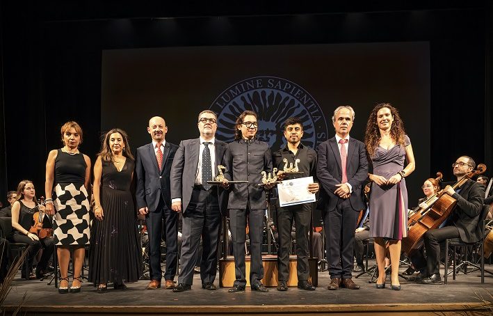 Doble victoria para Enluis Manuel Montes en el Concurso de Dirección de Orquesta UAL