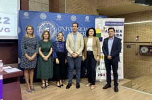 Autoridades tras la presentación de Almería Unida Contra la Violencia de Género