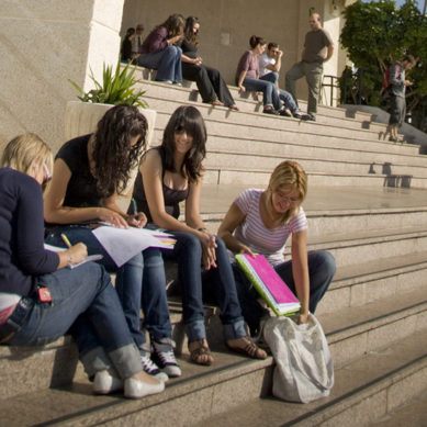 No habrá subida de las matrículas universitarias en Andalucía